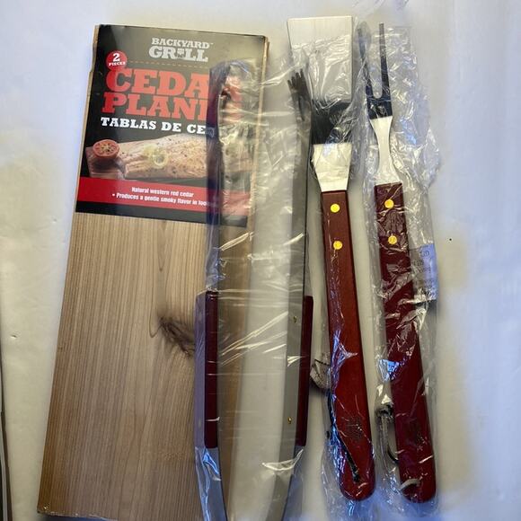 Barbecue Set - Grande Chef 3 Piece BBQ Tool Set plus 2 Cedar Planks - Picture 8 of 8